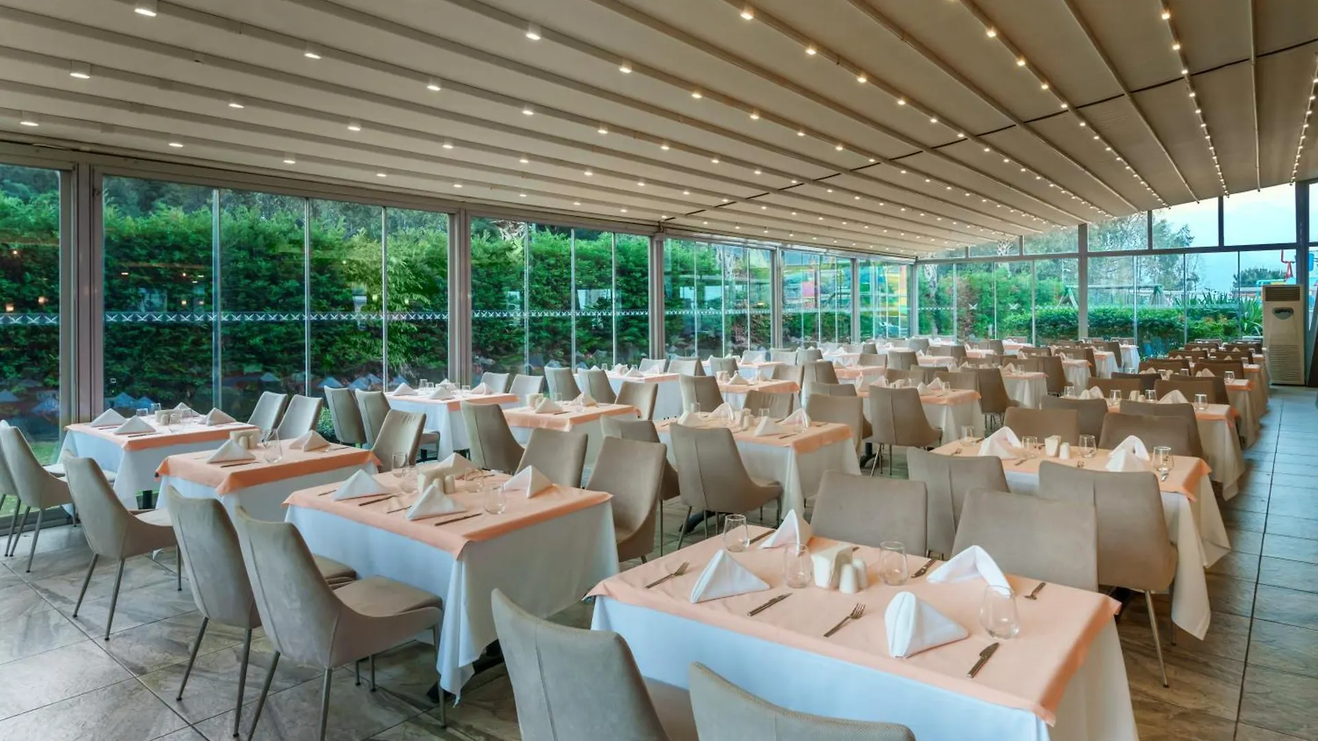 Liberty Kuşadası Hotel